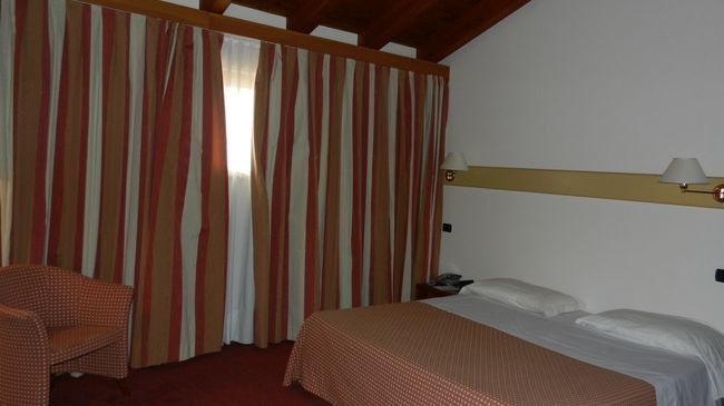 Eurohotel Palace Maniago Szoba fotó